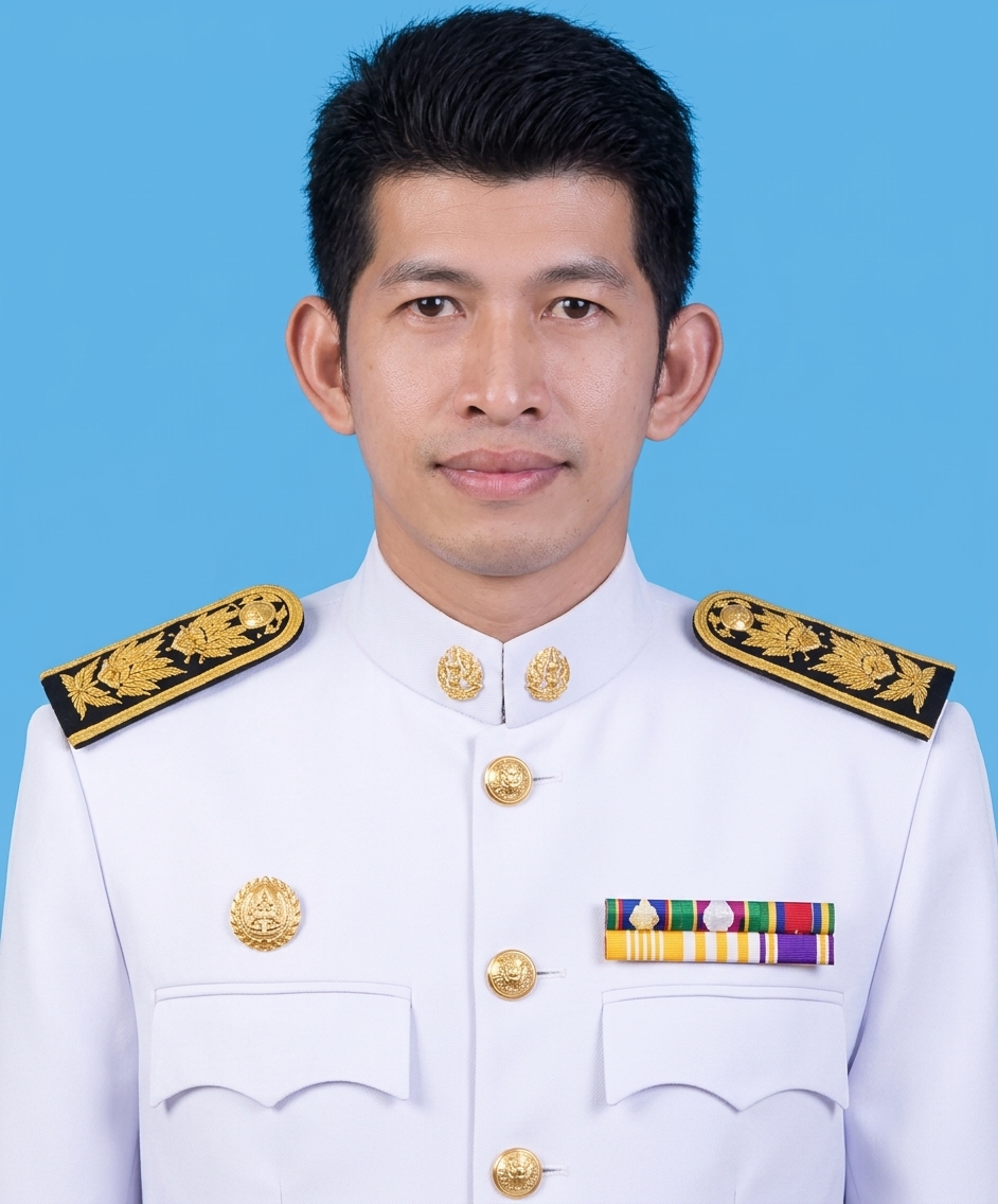 นายกชกร ดวงภักดี